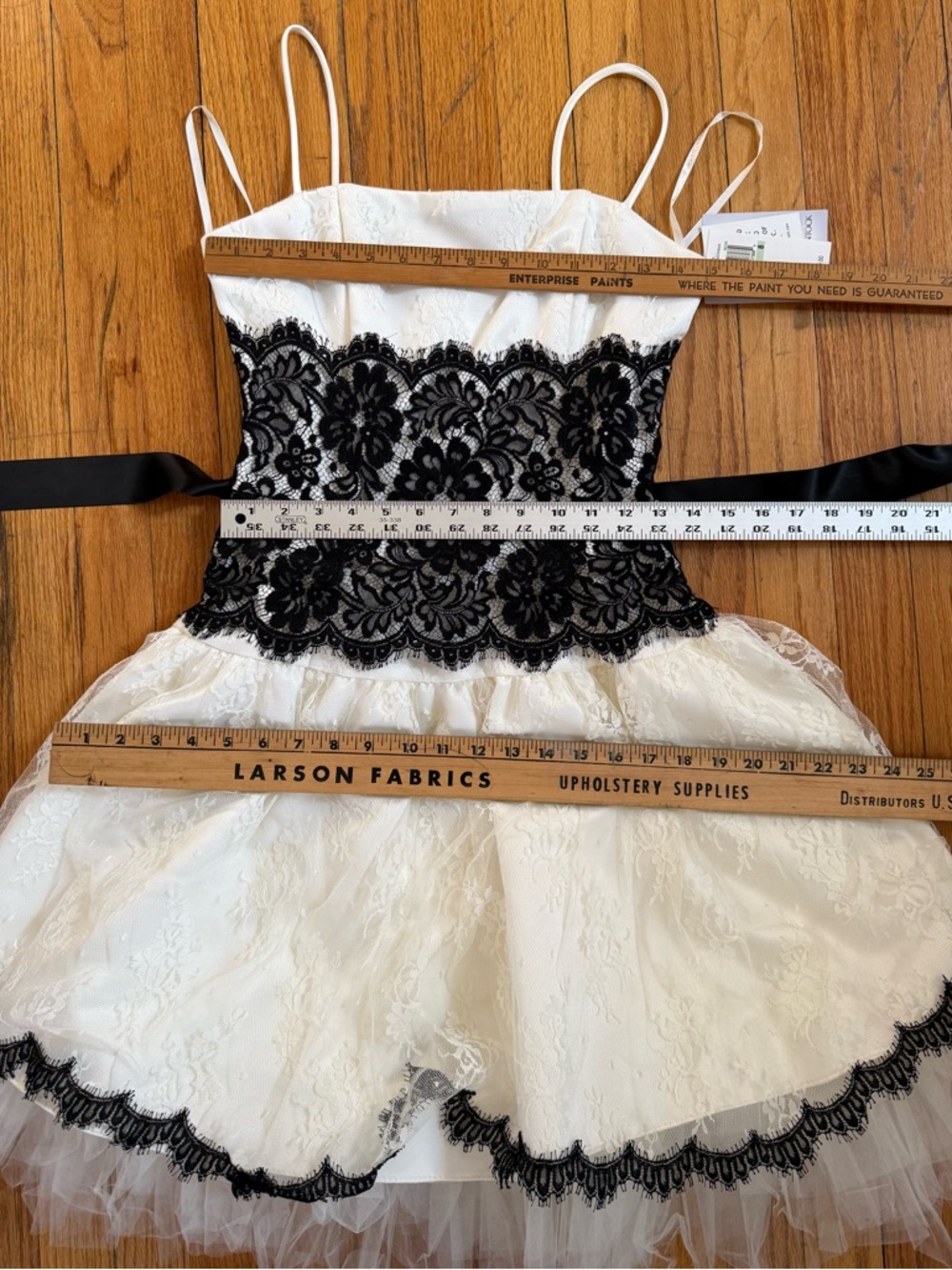 Jessica McClintock NWT White and Black Lace Spaghetti Strap Party Dress Size “8” - Picture 6 of 13
